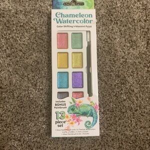 Chameleon Watercolor Paint Set with Brush